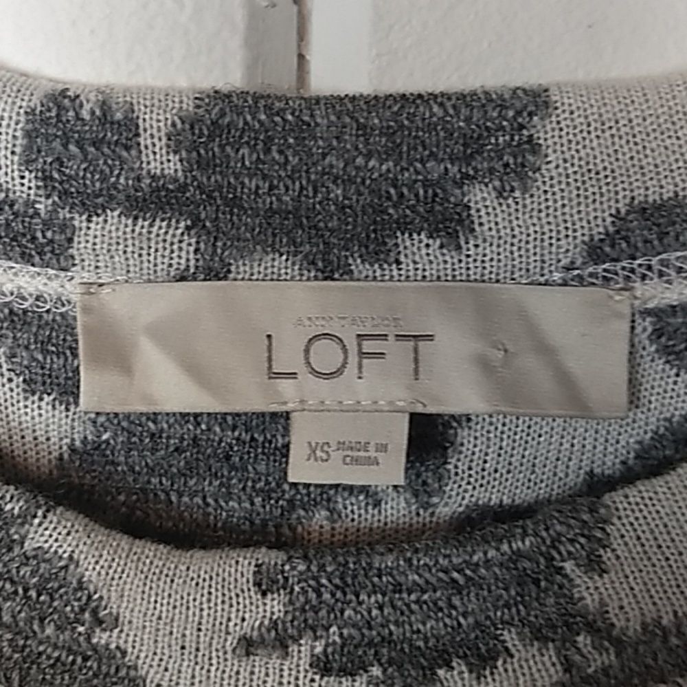 Loft White & Gray Crew Neck Wool Sweater XS - Picture 2 of 8